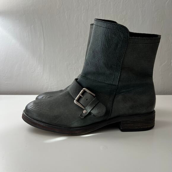 Treasure & Bond Women's Leather Moto Strap Ankle Boots Size 8 Grunge Trendy - Picture 4 of 10